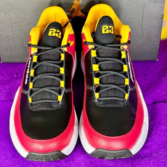 Jordan Max Aura 3 SE GS Red Black University Gold DJ6245 607 Men’s 6 Wmns 7.5 - Picture 3 of 12